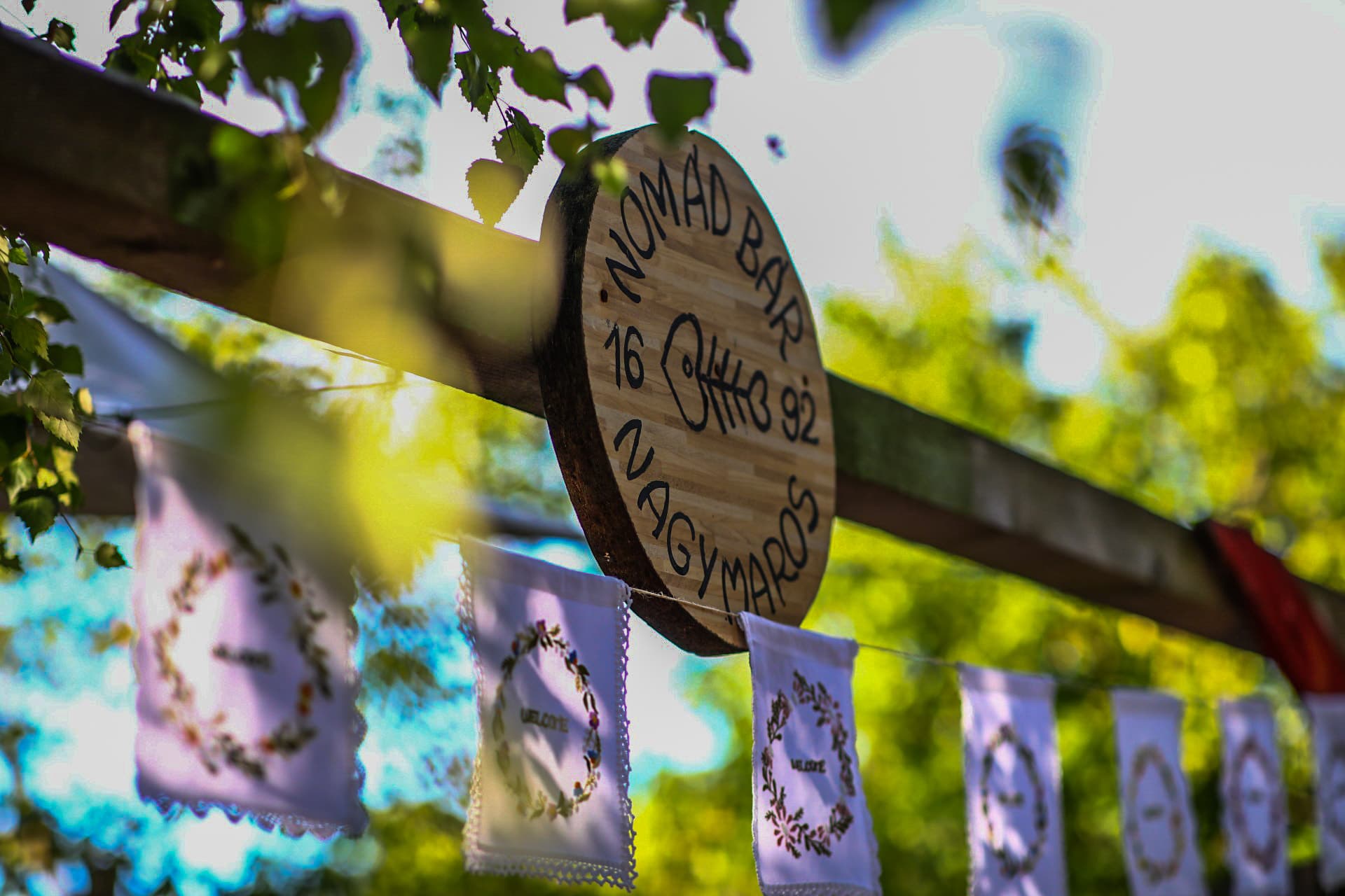 Panoráma a Dunakanyarra a Nomád Bár teraszáról